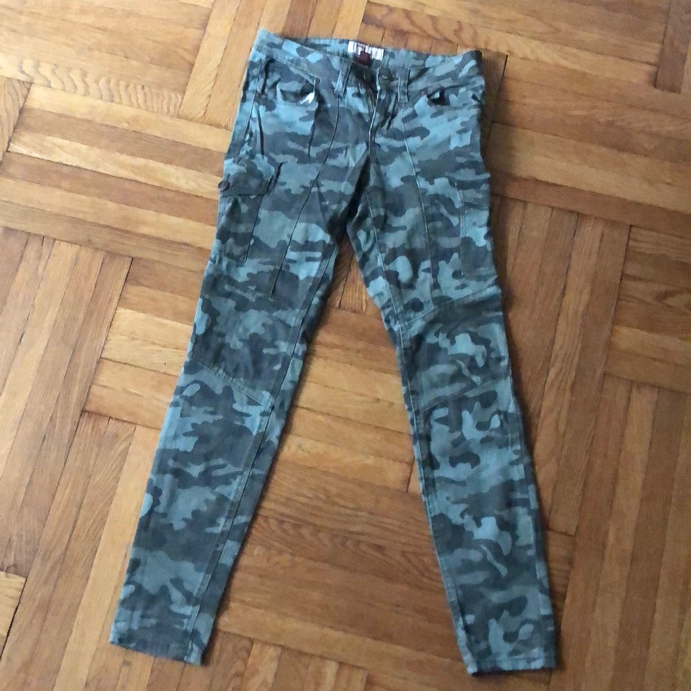 LEI camo skinny jeans